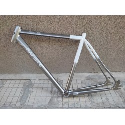 НОВА оригинална алуминиева рамка GAZELLE PARIS 28 цола 1.950КГ,